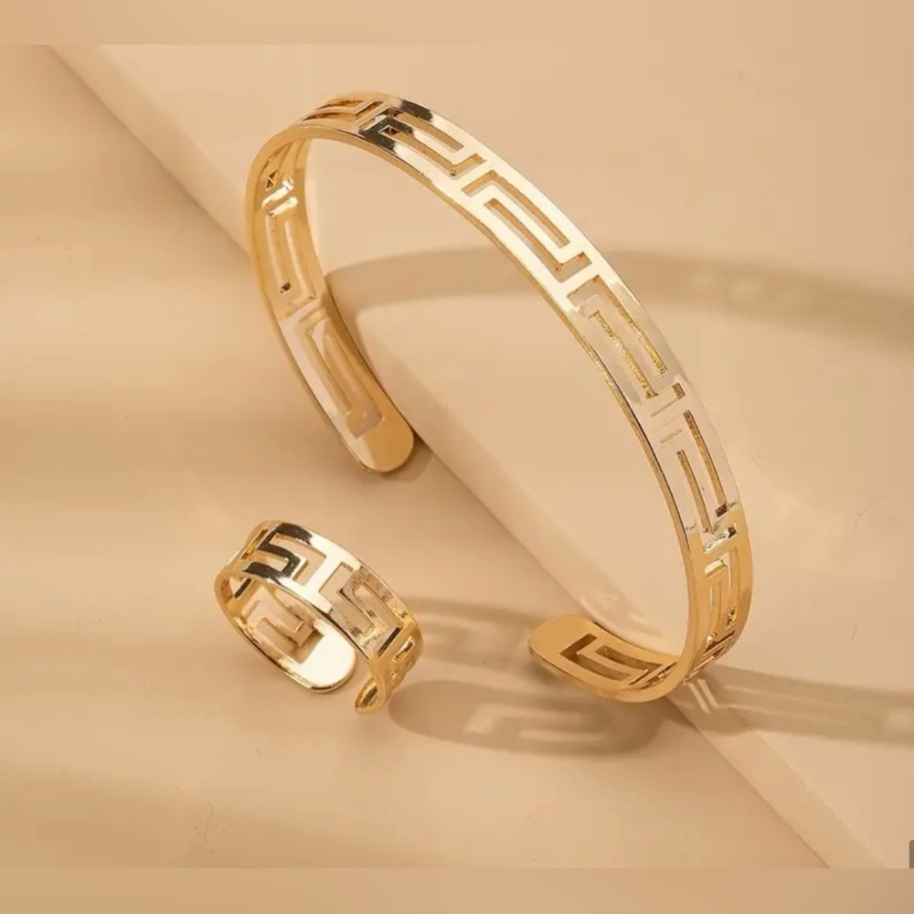 Matching Bracelet and Ring Set